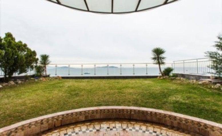 A rooftop terrace garden at Hasat Sk, 52, Merkez Mh, Şişli, Istanbul overlooking the sea.