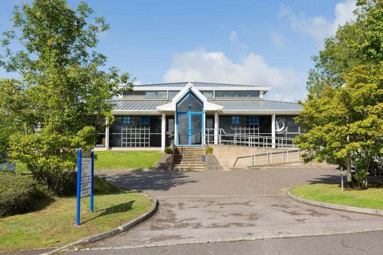 Exterior view of the entrance at Leafield Industrial Estate, Unit 23.