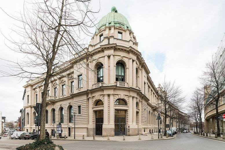Exterior view of the historic domed building at Lindenallee 29, Essen, North Rhine-Westphalia.