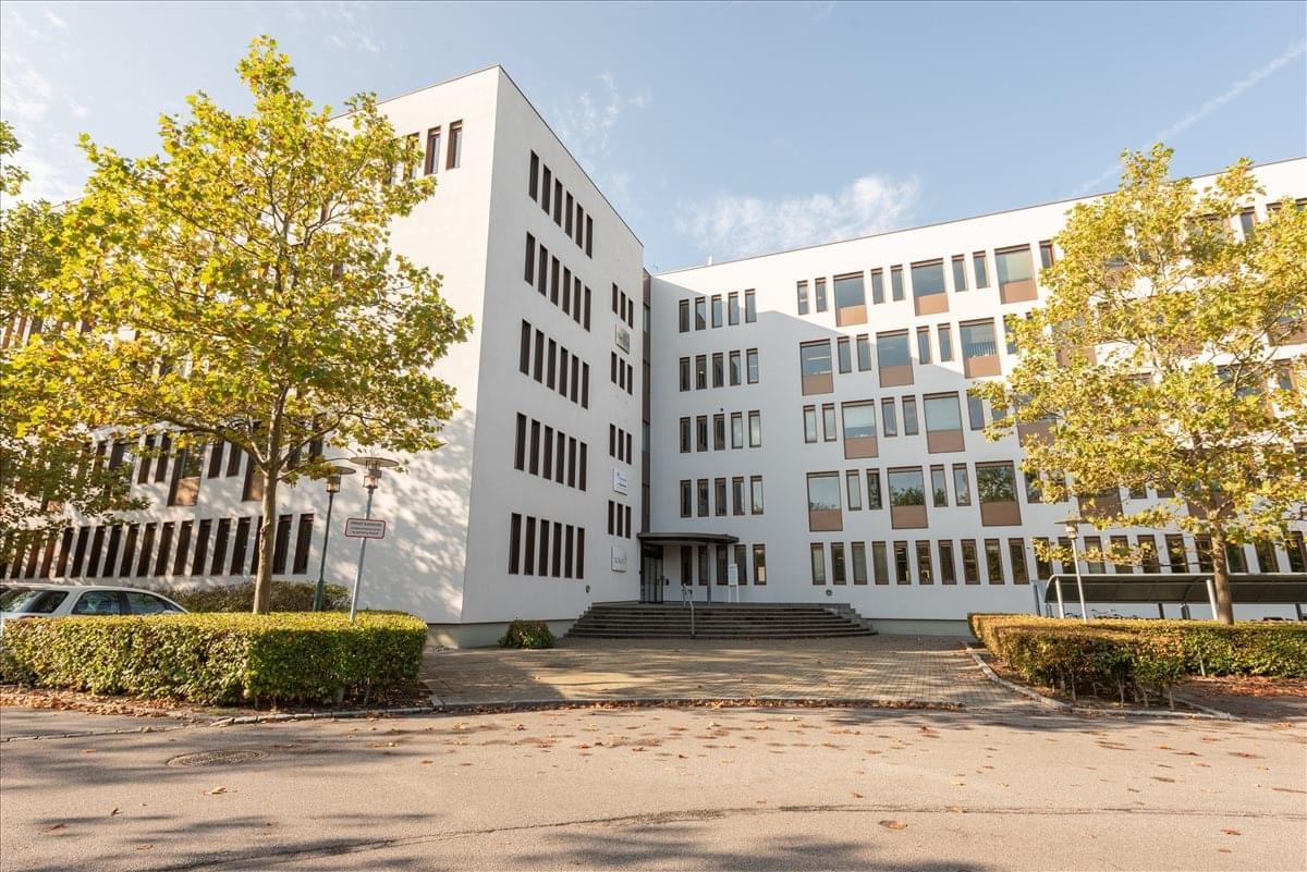 Exterior view of the modern white office building at Copenhagen Soborg, Automatikvej 1.