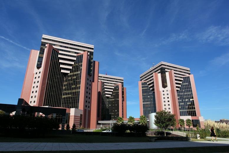 Exterior view of the multi-tower complex at EGS Business Park B1 Blok No:1, 57 Yeşilköy.