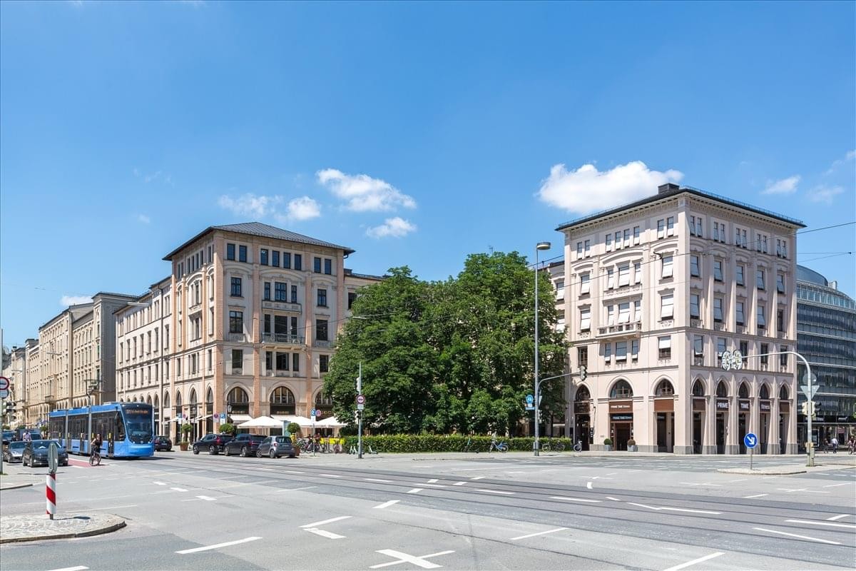 Exterior view of the historic grand facade at Maximilianstrasse 35, Munich.