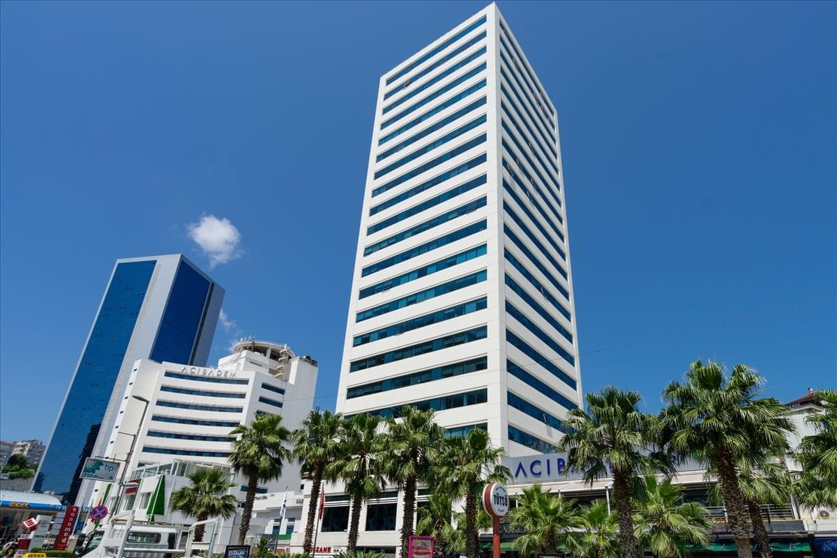 Exterior view of the white high-rise facade of Selenium Plaza No. 10/c.