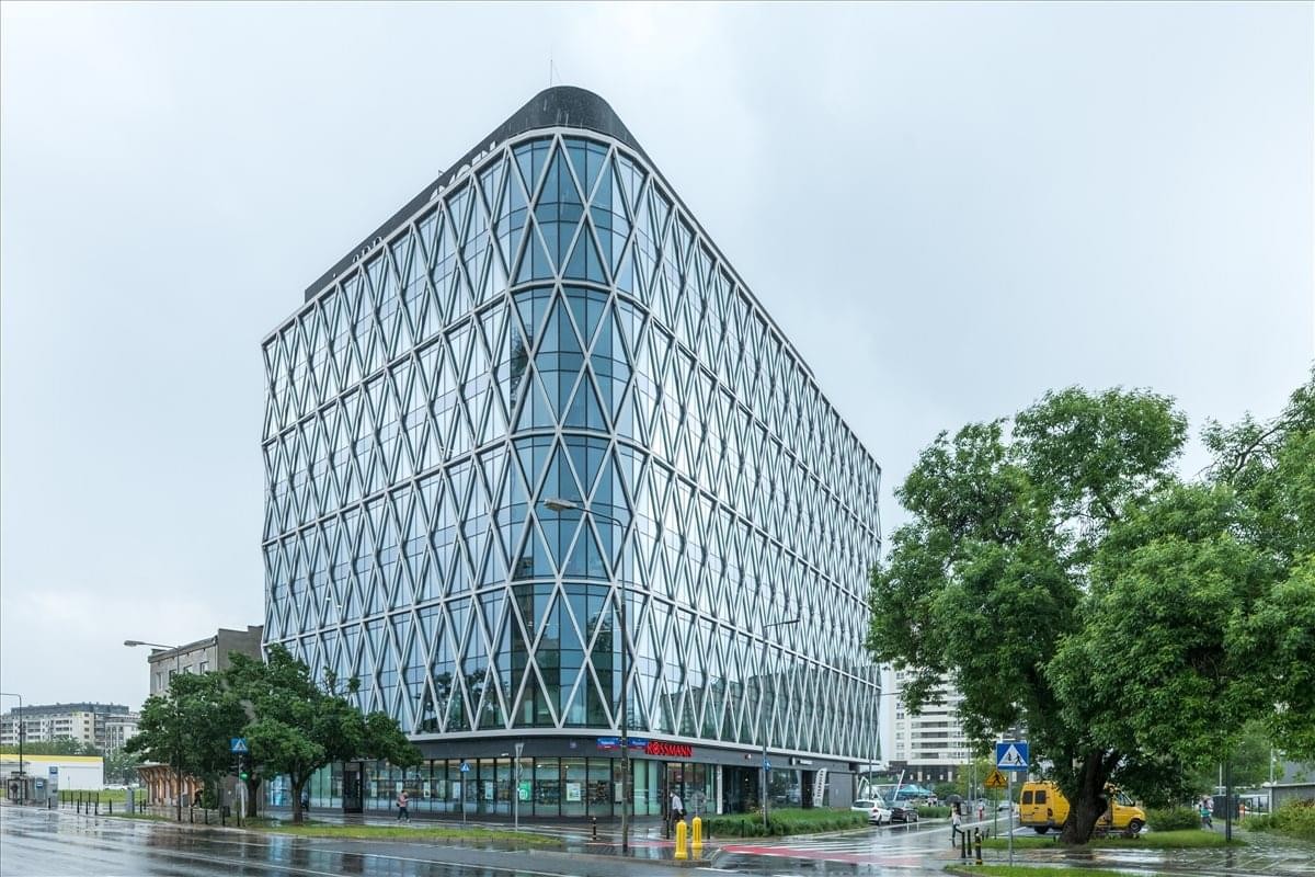 The modern glass-facade exterior of Villa Metro Business House, ul. Puławska 145 B.