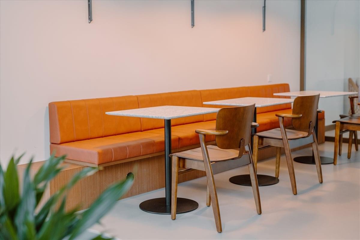 The sleek, modern interior reception area at Stadsplateau 3, Stadsplateau 27-29, Utrecht.