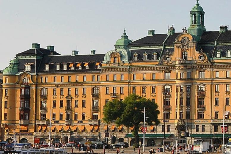 Exterior view of the historic grand facade at Strandvägen 1, Stockholm.