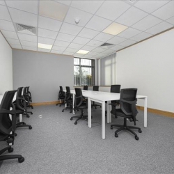 Executive office to lease in Kettering