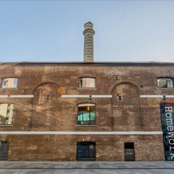 Exterior image of 1 Bubbling Well Square