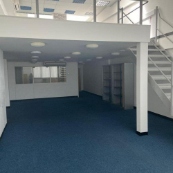 Office accomodations in central Chessington