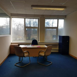 Serviced office to let in Skelmersdale