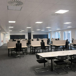 Serviced office to let in London