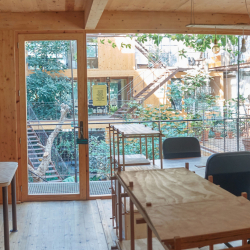 Offices at 100, Carrer d'Àlaba