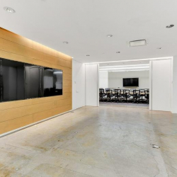 Executive office centre to let in London