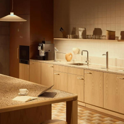 Executive office centres to let in London