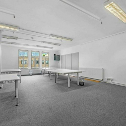 Executive office centre to let in London