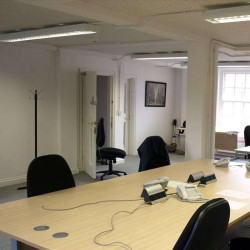Serviced office to let in Taunton