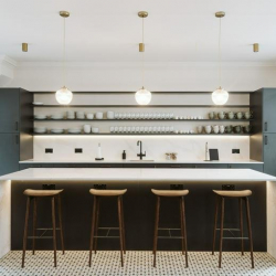 Serviced office - London