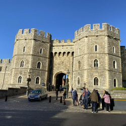 Exterior image of 12 Castle Hill