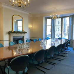Office spaces to lease in Windsor