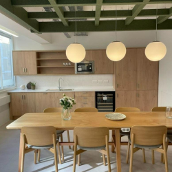Office suites to rent in London
