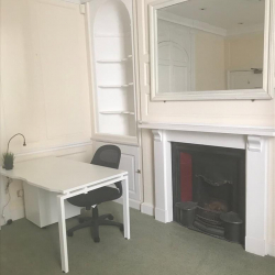 Serviced office to let in Bristol