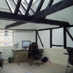 Executive suite to rent in Guildford