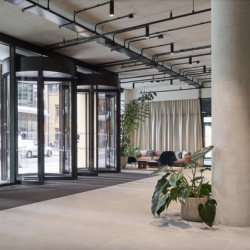 Serviced office to let in London