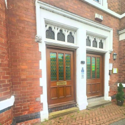 Serviced office to let in Nottingham
