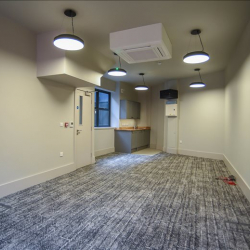 Serviced office to let in Manchester