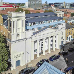 Executive office to rent in London