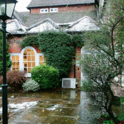 15 London End, Kings Head House