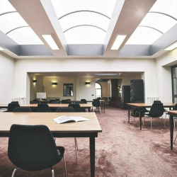 Office accomodation to hire in Paris