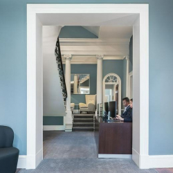 Office accomodations to let in London
