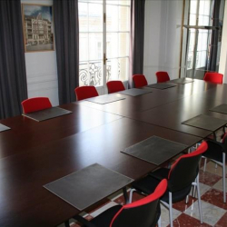Executive office centres to rent in Paris