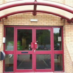 Executive office to lease in Leicester