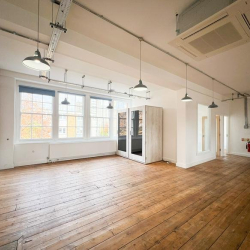 Serviced office centres to let in London