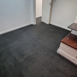 Office accomodations to lease in London