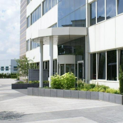 Offices at 1A, rue Thomas Edison