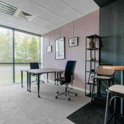 Executive office to let in Serris