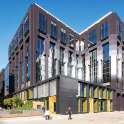 Exterior view of 2 Clove Crescent
