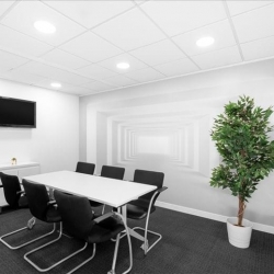 Executive suite to lease in Cardiff