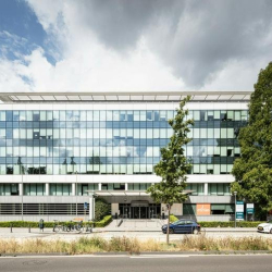 Exterior view of 2, Woluwelaan, Sint-Pieters-Woluwe