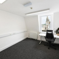 Office suite to let in Bath