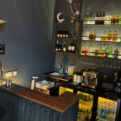 Exterior image of 208, Archway Road