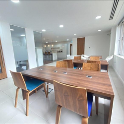 Office accomodations to let in Bromley (London)