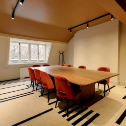 Serviced office centres to let in London
