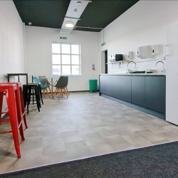 Executive office centre to let in Wakefield