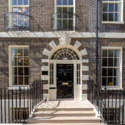 Serviced office centres to lease in London