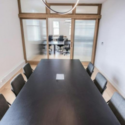 Serviced office - London