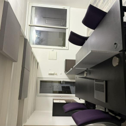 Serviced office centre to lease in Suresnes